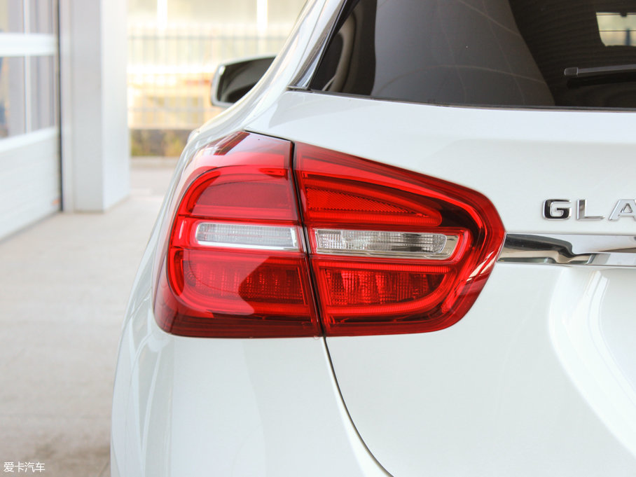 2016YGLA GLA 200 r