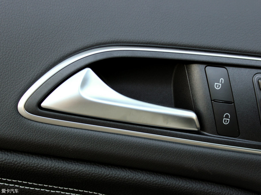 2016YGLA GLA 200 r