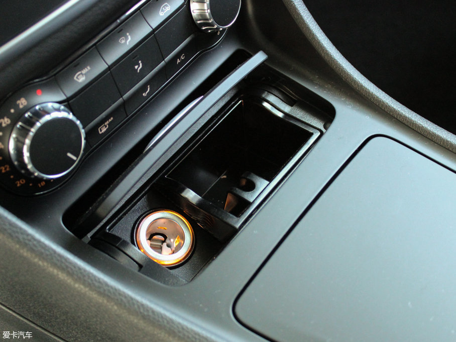 2016YGLA GLA 200 r