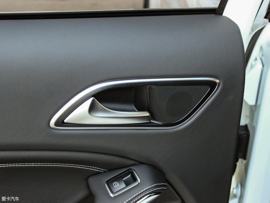 2016YGLA GLA 200 r