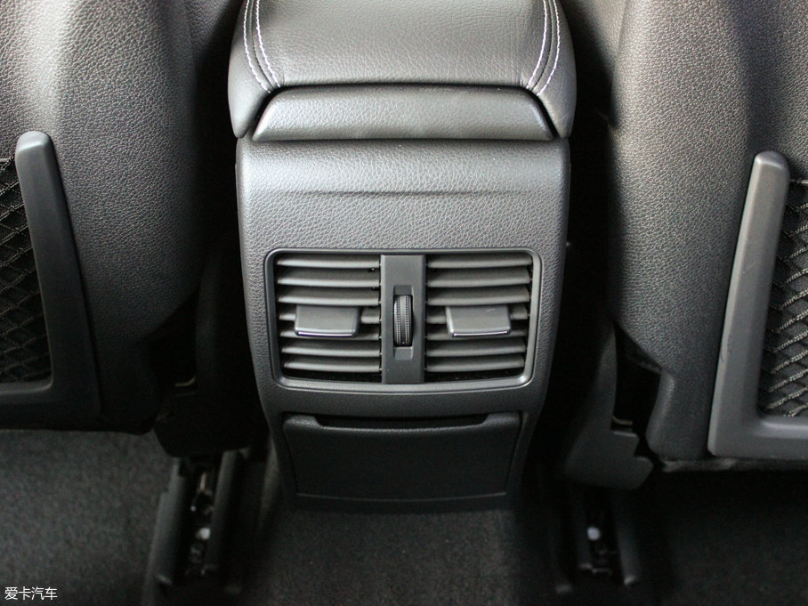 2016YGLA GLA 200 r