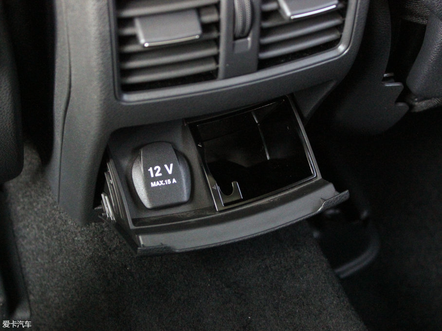 2016YGLA GLA 200 r