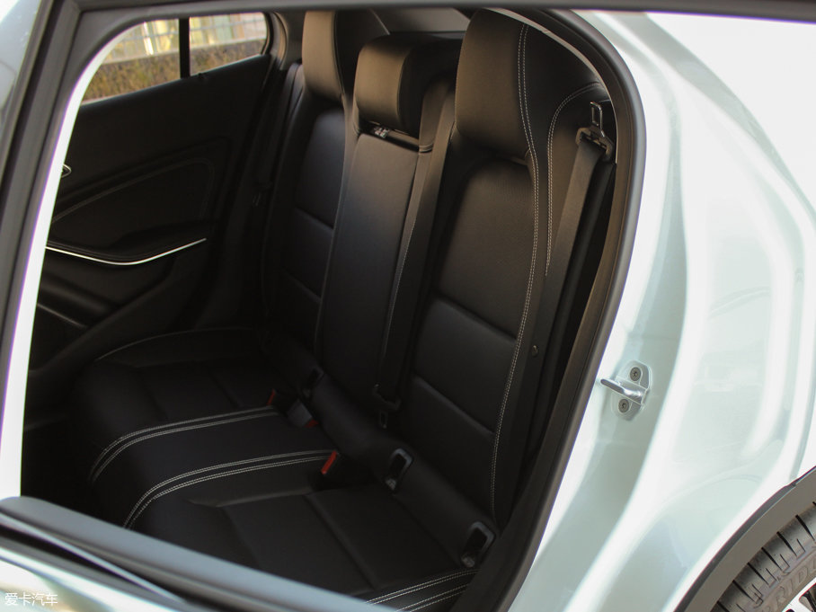 2016YGLA GLA 200 r