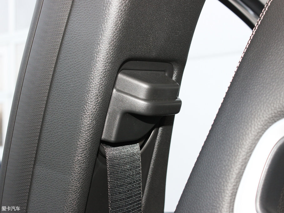 2016YGLA GLA 200 r