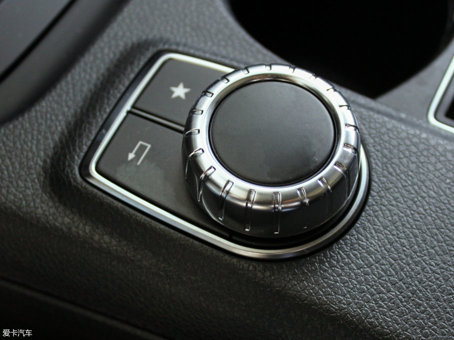 2016YGLA GLA 200 r