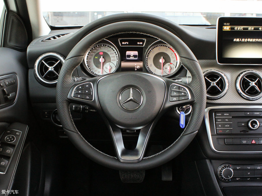 2016YGLA GLA 200 r