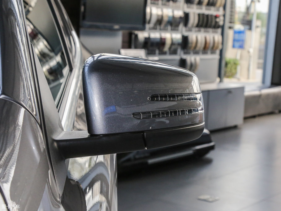 2016YGLA GLA 220 4MATIC A