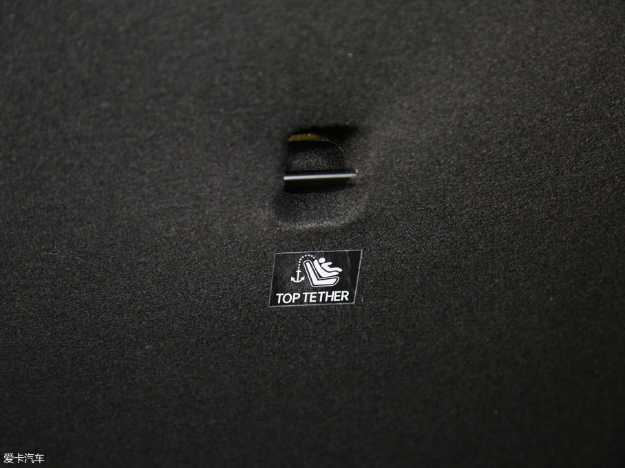 2016YGLA GLA 220 4MATIC A