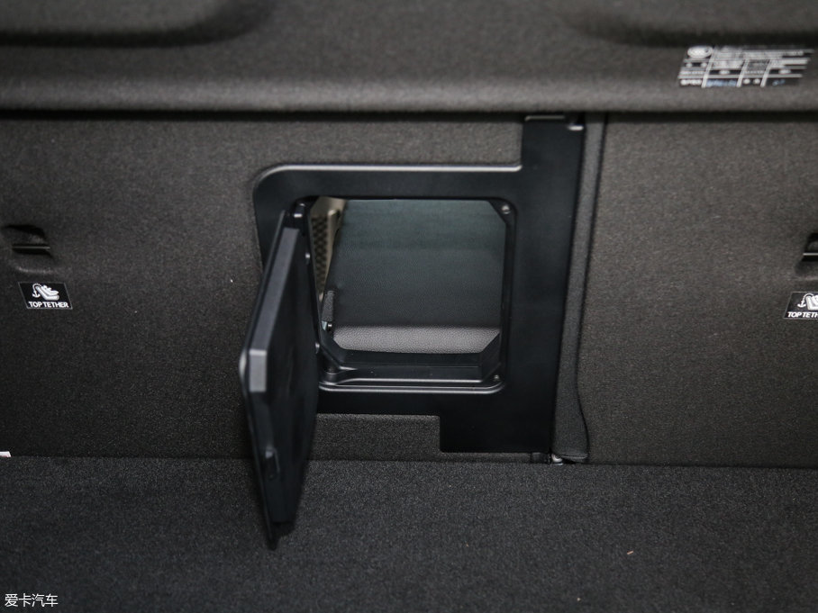 2016YGLA GLA 220 4MATIC A