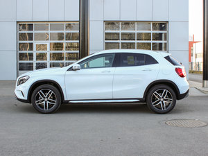 2016GLA 200 ʱ ࣨ