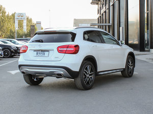 2016GLA 200 ʱ 