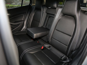 2016GLA 220 4MATIC A 