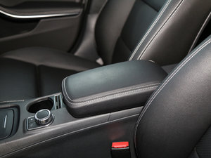 2016GLA 220 4MATIC A 