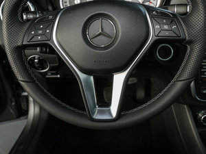 2016款GLA 220 4MATIC 豪华型 中控区