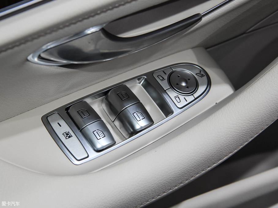 2016YE E 320L 4MATIC