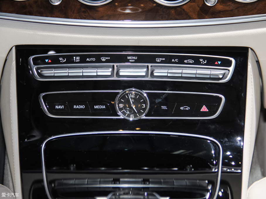 2016YE(j) E 320L 4MATIC