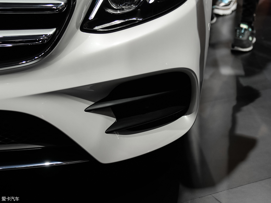 2016��YE�� E 320L 4MATIC �\����