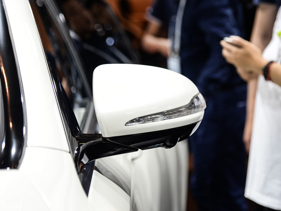 2016��YE�� E 320L 4MATIC �\����