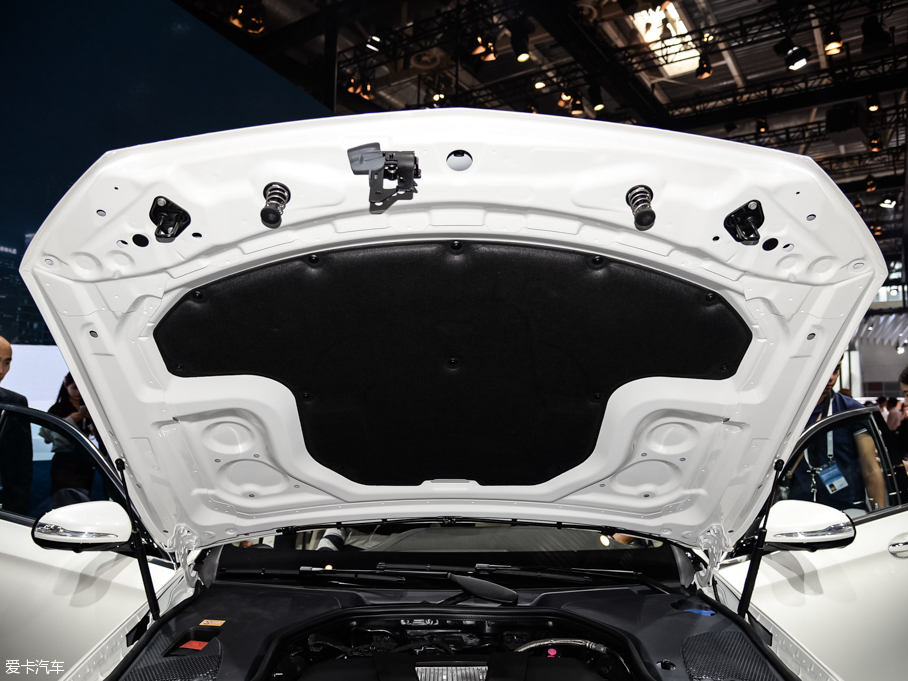 2016YE E 320L 4MATIC \(yn)