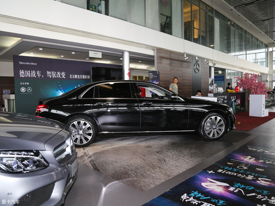 2016��YE�� E 300L ���A��