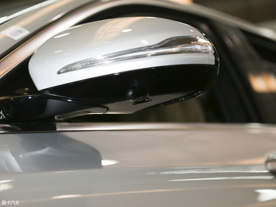 2016YE E 300L \ӺA