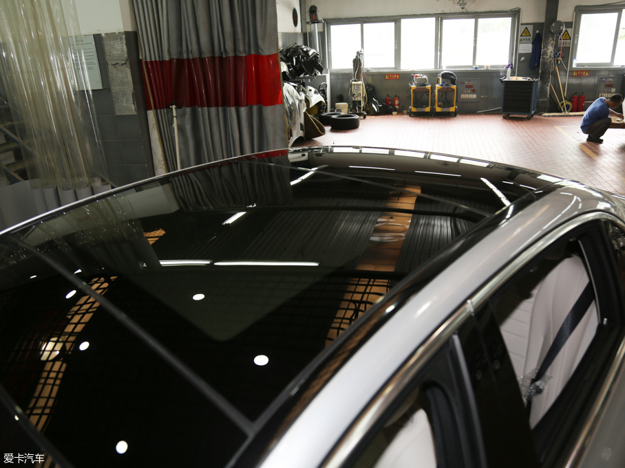 2016YE(j) E 300L \(yn)(dng)A