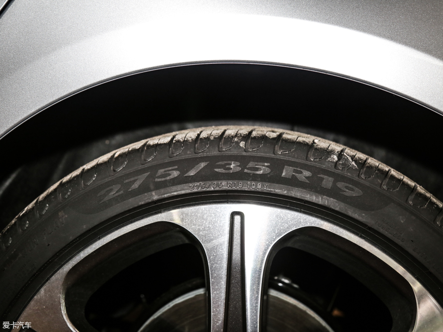 2016YE(j) E 300L \(yn)(dng)A