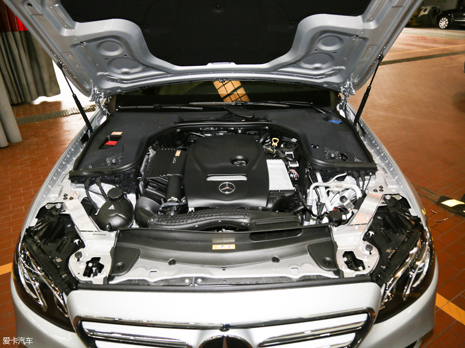 2016YE E 300L \ӺA