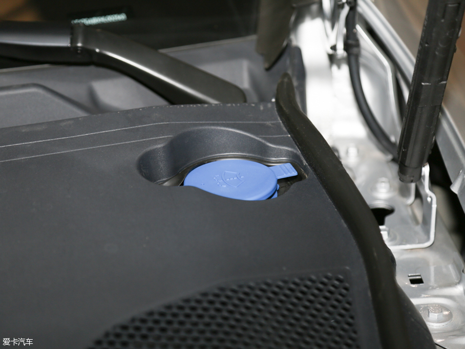 2016YE E 300L \ӺA