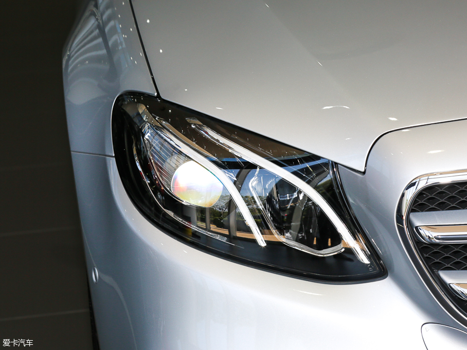 2016YE E 300L \ӺA