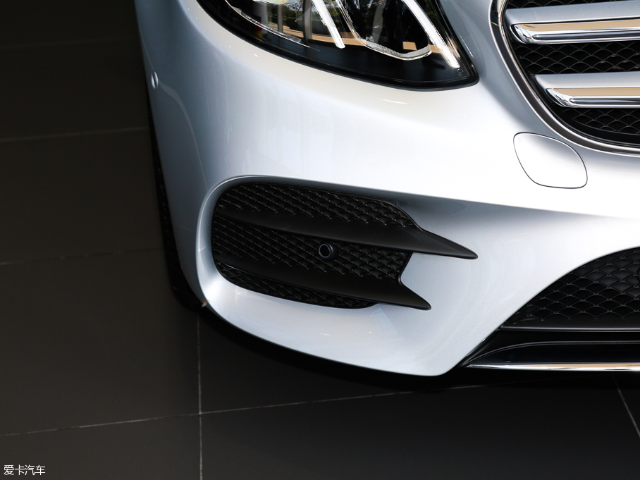 2016YE E 300L \ӺA