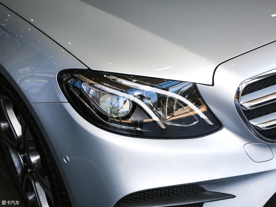 2016YE E 300L \ӺA