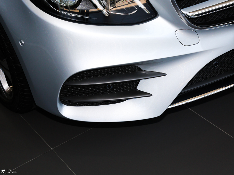 2016YE E 300L \ӺA