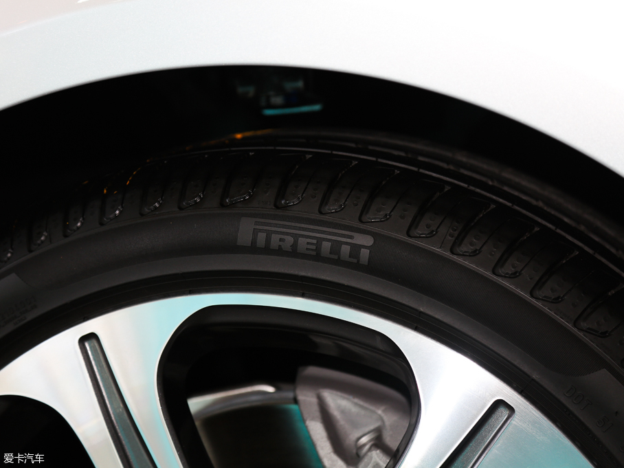 2016YE(j) E 300L \(yn)(dng)A