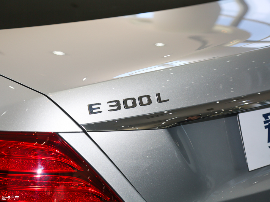 2016YE E 300L \ӺA