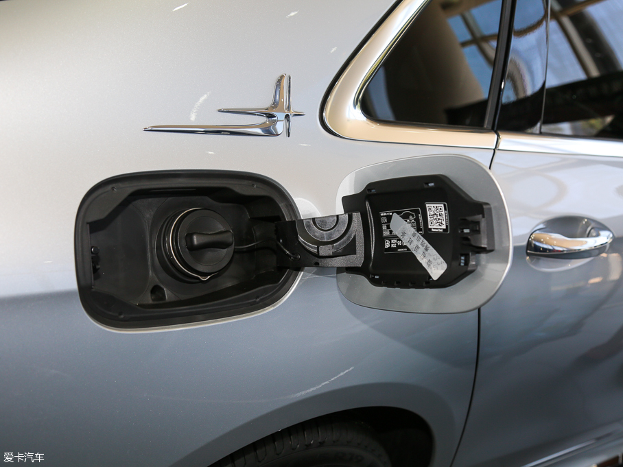 2016YE E 300L \ӺA