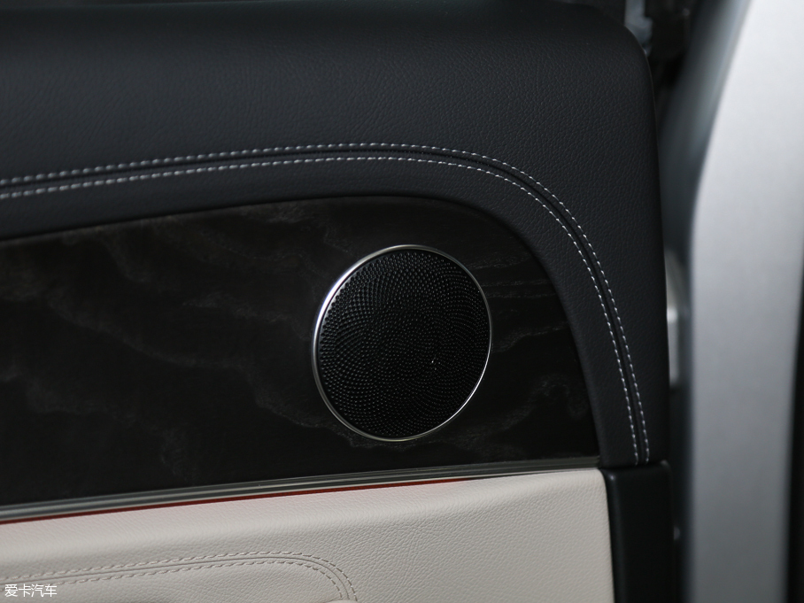 2016YE E 300L \ӺA