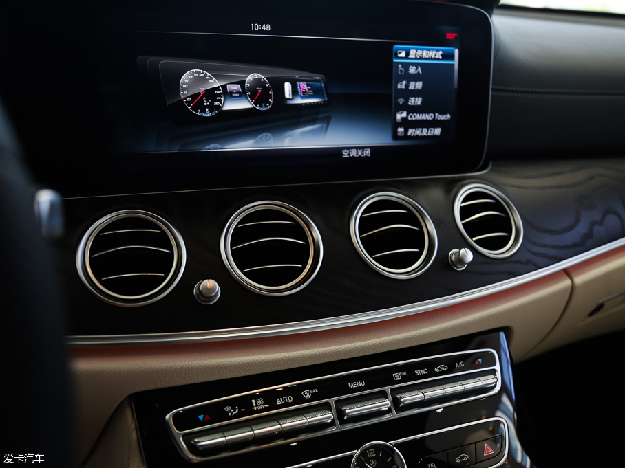 2016YE E 300L \ӺA