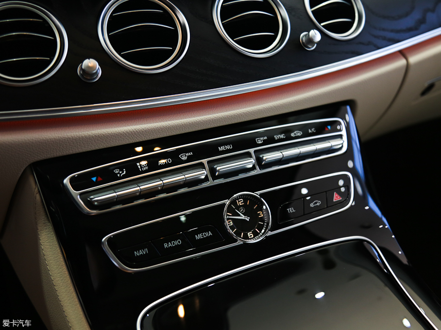 2016YE(j) E 300L \(yn)(dng)A