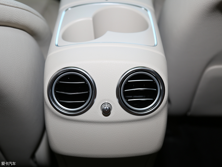 2016YE E 300L \ӺA