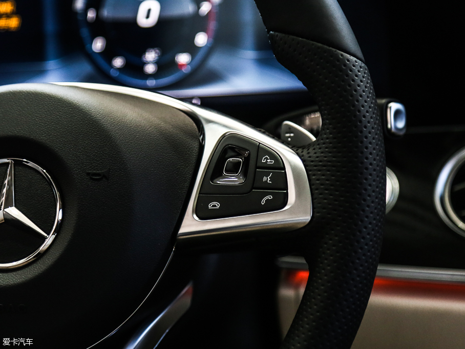 2016YE(j) E 300L \(yn)(dng)A