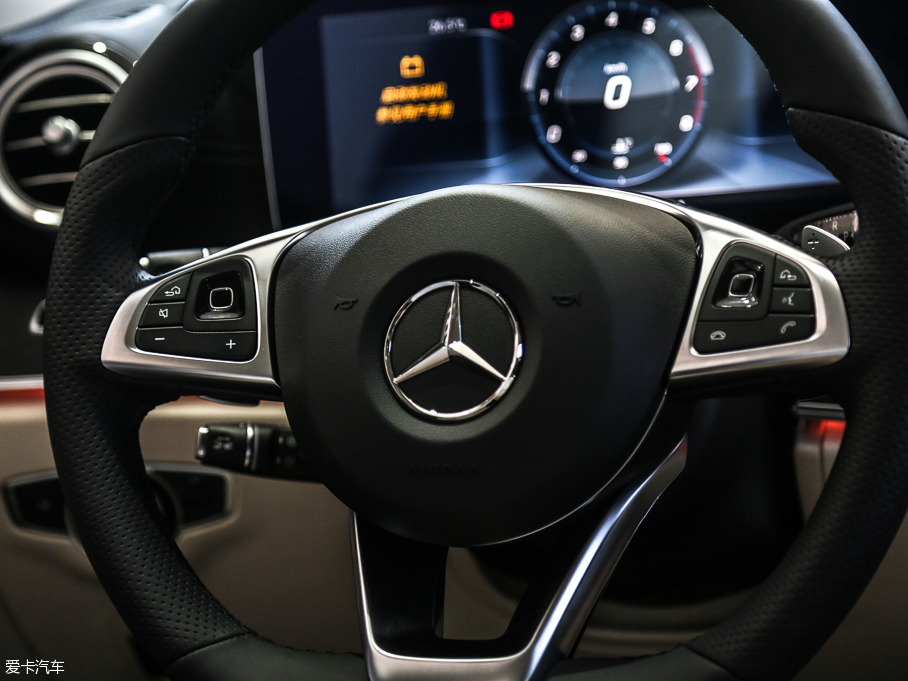 2016YE(j) E 300L \(yn)(dng)A