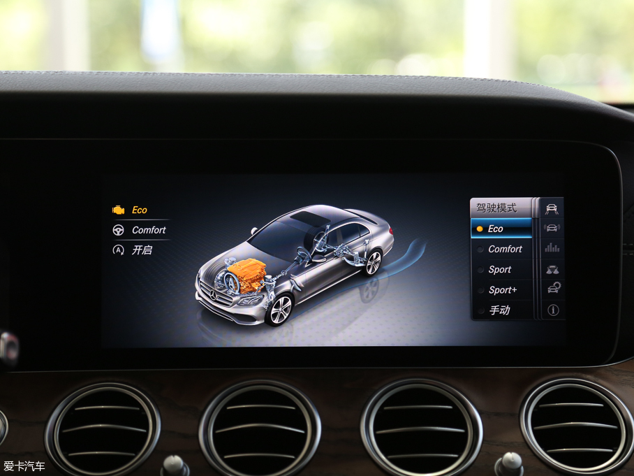 2016YE E 300L \ӺA