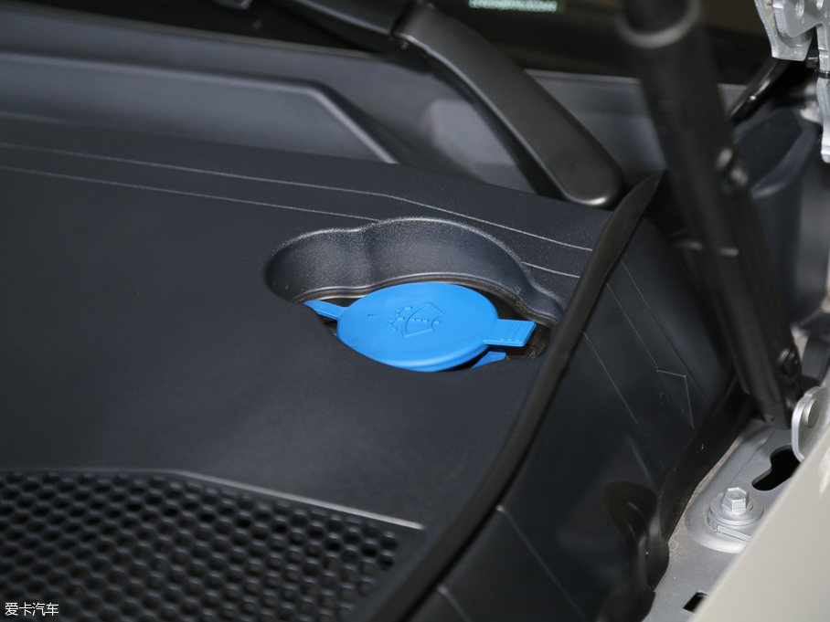 2016YE E 300L \ӺA