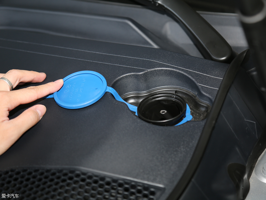 2016YE(j) E 300L \(yn)(dng)A