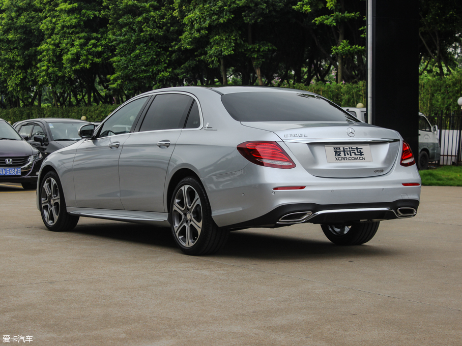 2016YE E 300L \ӺA