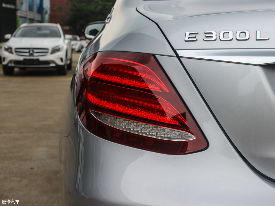 2016YE E 300L \ӺA