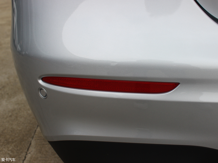 2016YE E 300L \ӺA