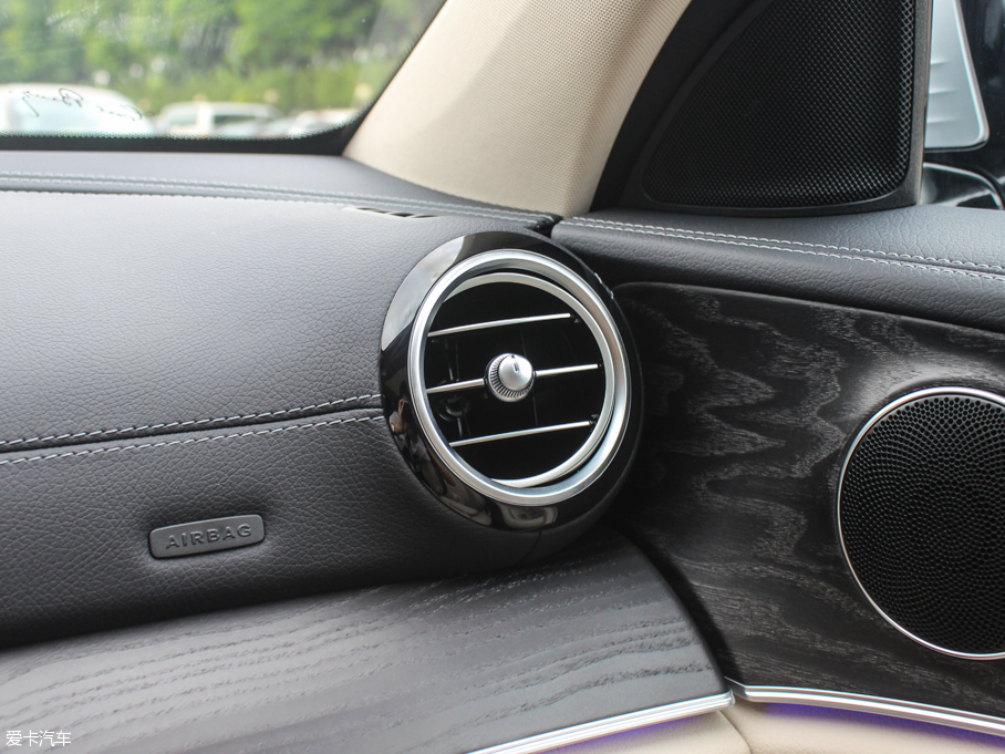 2016YE E 300L \ӺA