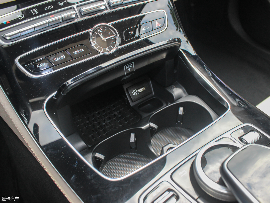 2016YE E 300L \ӺA